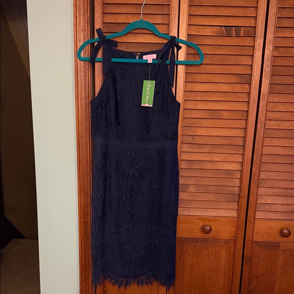 Lilly Pulitzer Kayleigh Shift in Navy Lace